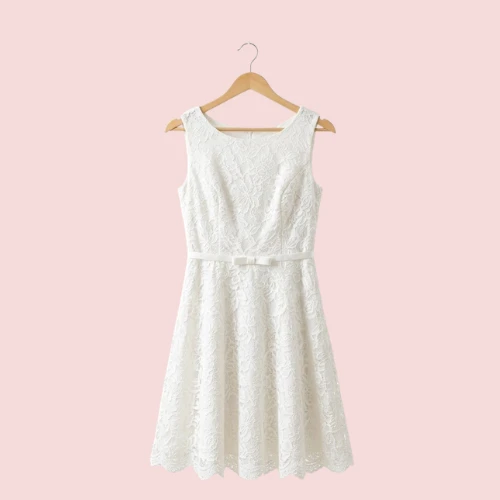 เดรสลูกไม้